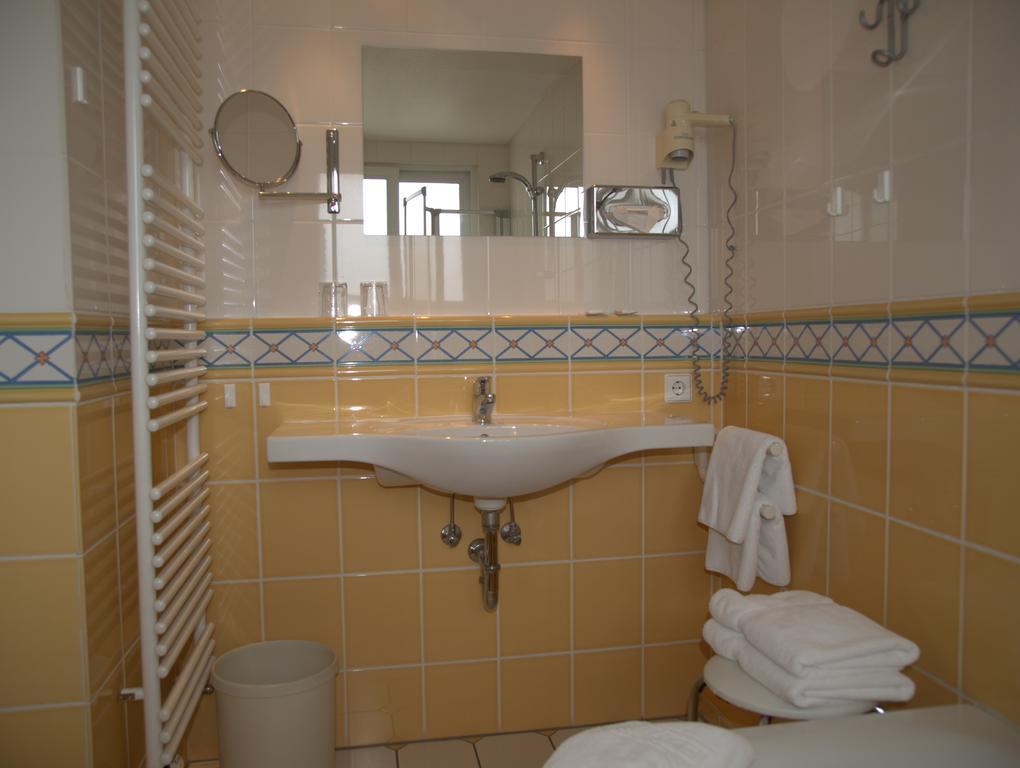 אוברלינגן Hotel Alpenblick Garni חדר תמונה