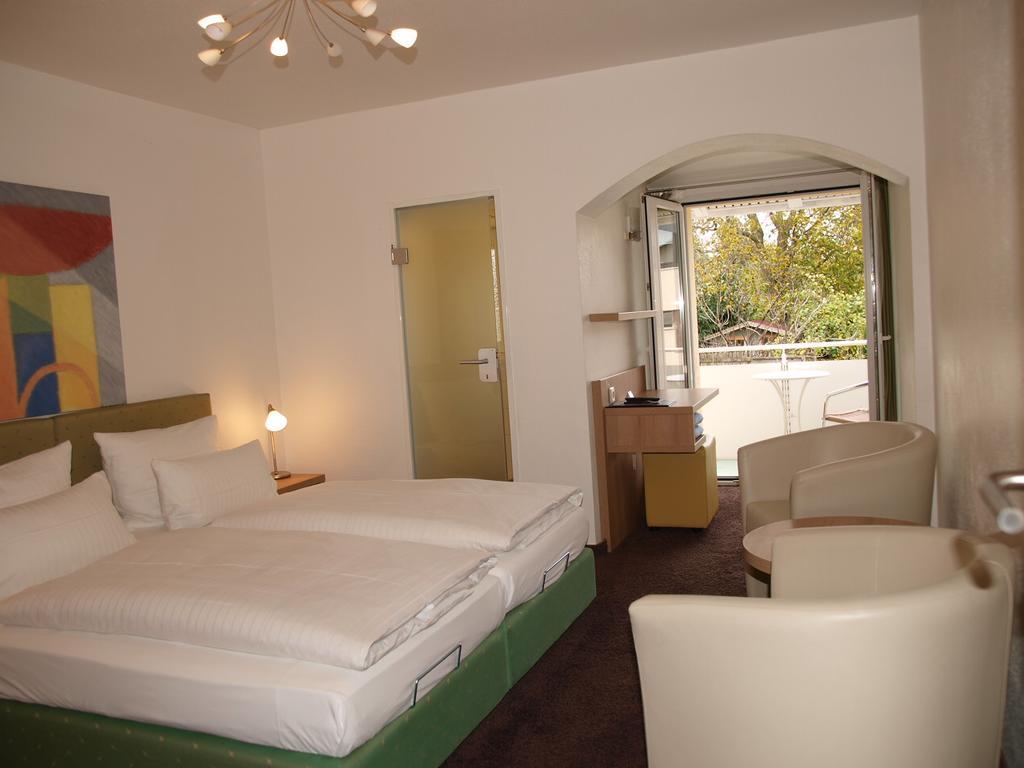 אוברלינגן Hotel Alpenblick Garni מראה חיצוני תמונה